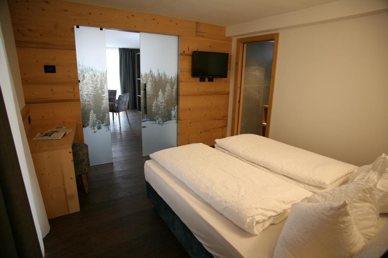 Alpen Hotel Vidi Madonna di Campiglio Exterior photo