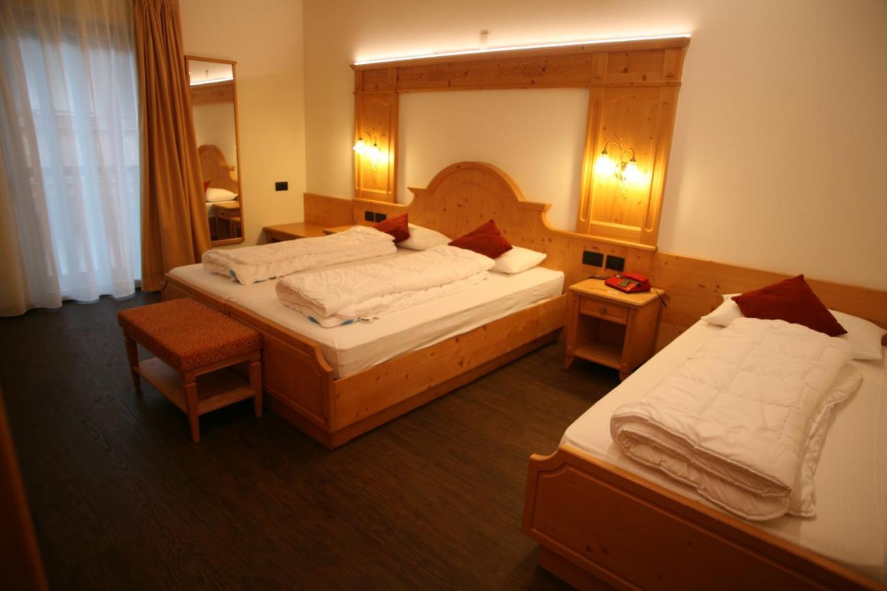 Alpen Hotel Vidi Madonna di Campiglio Exterior photo