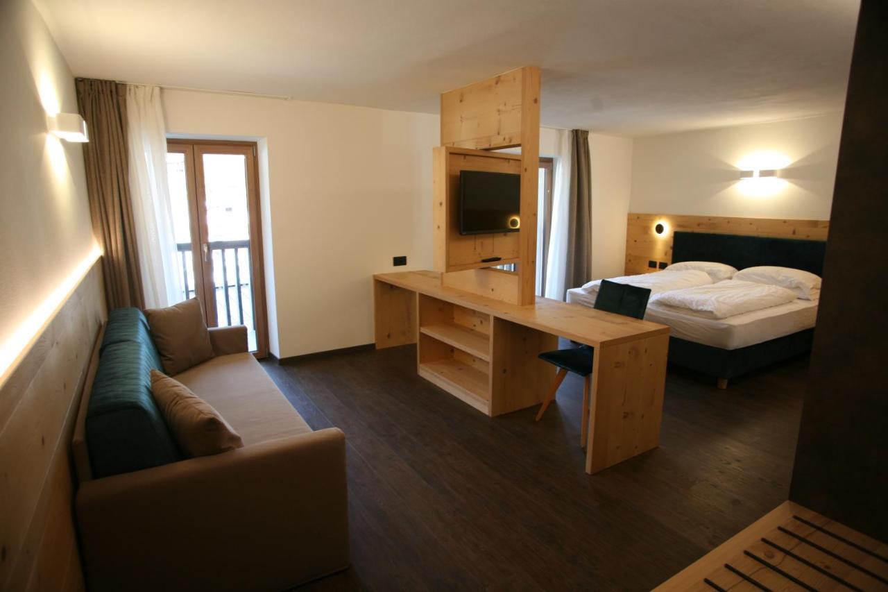 Alpen Hotel Vidi Madonna di Campiglio Exterior photo