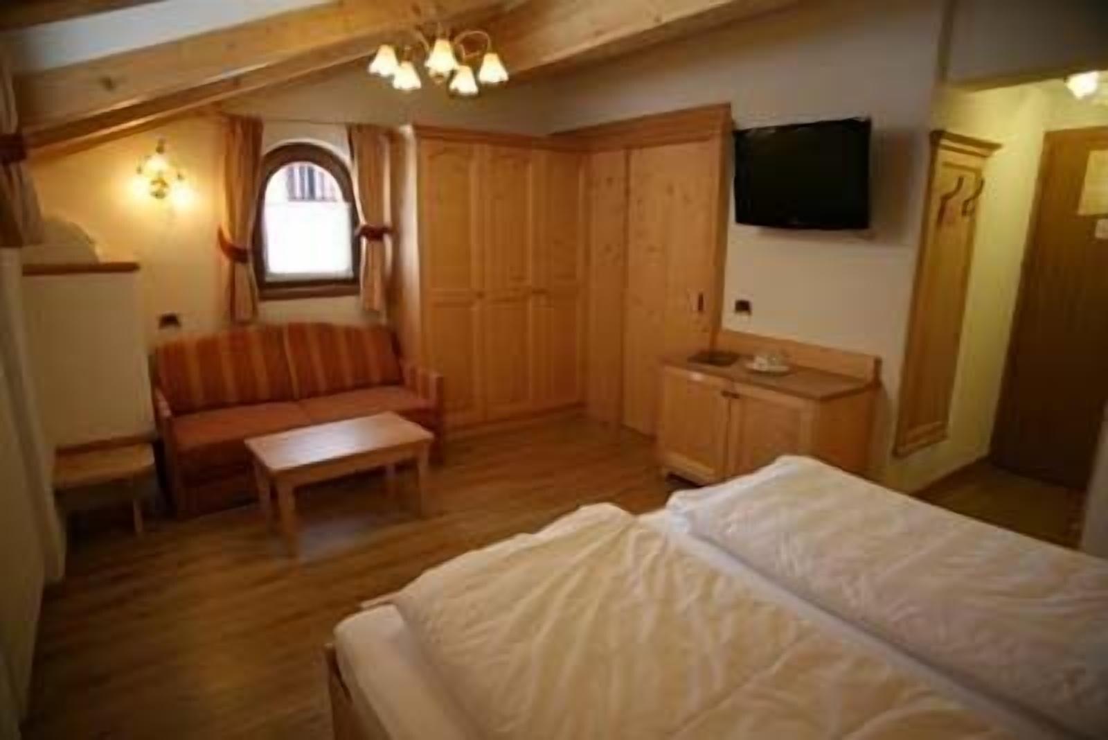 Alpen Hotel Vidi Madonna di Campiglio Exterior photo