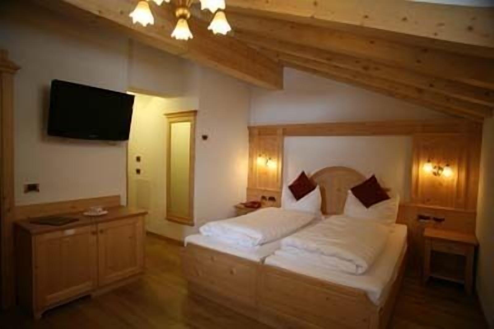 Alpen Hotel Vidi Madonna di Campiglio Exterior photo