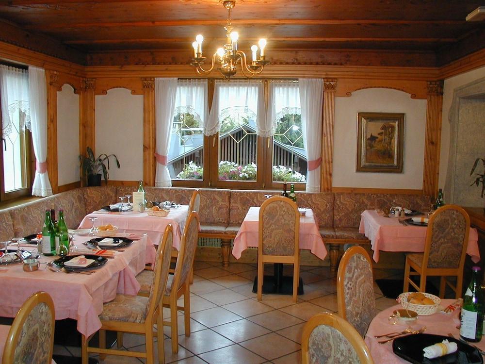 Alpen Hotel Vidi Madonna di Campiglio Exterior photo