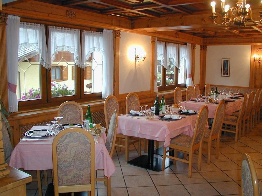 Alpen Hotel Vidi Madonna di Campiglio Exterior photo
